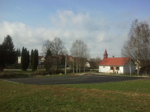 HASIČÁRNA A HŘIŠTĚ