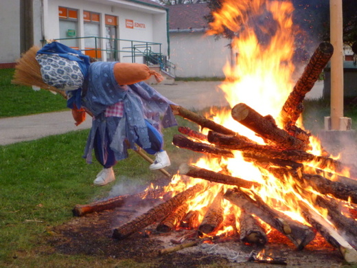 Pálení čarodejnic 2013